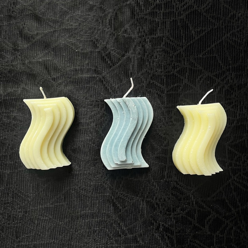 Unique Candle- Swirl shape